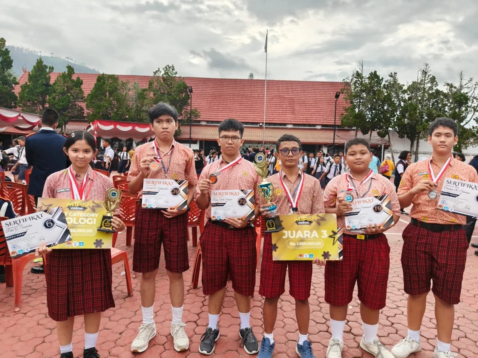 SMP RK Bintang Timur Pematangsiantar Raih 6 Medali dan Penghargaan The Best Biologi pada MIPA YASOP 2026 2