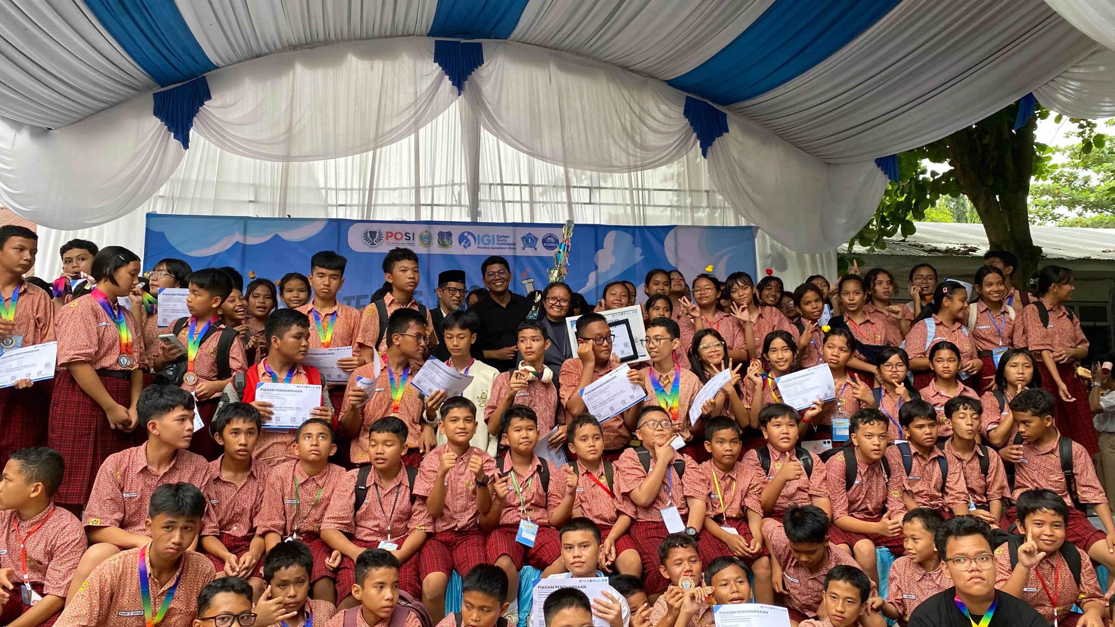 92 Medali Antar SMP Bintang Timur Pematangsiantar Raih Juara Umum 1 Tebing Tinggi SO 2026 3